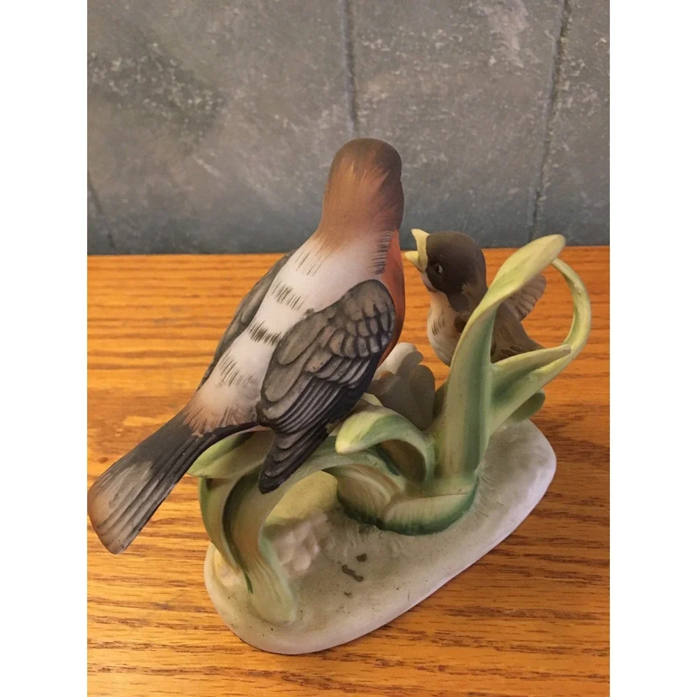 Lefton Robin and baby